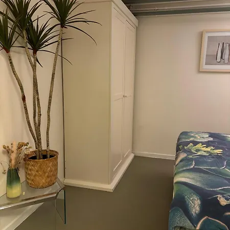 Souterrain Aan Zee Apartamento