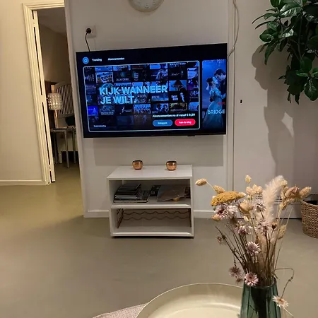 Apartamento Souterrain Aan Zee *